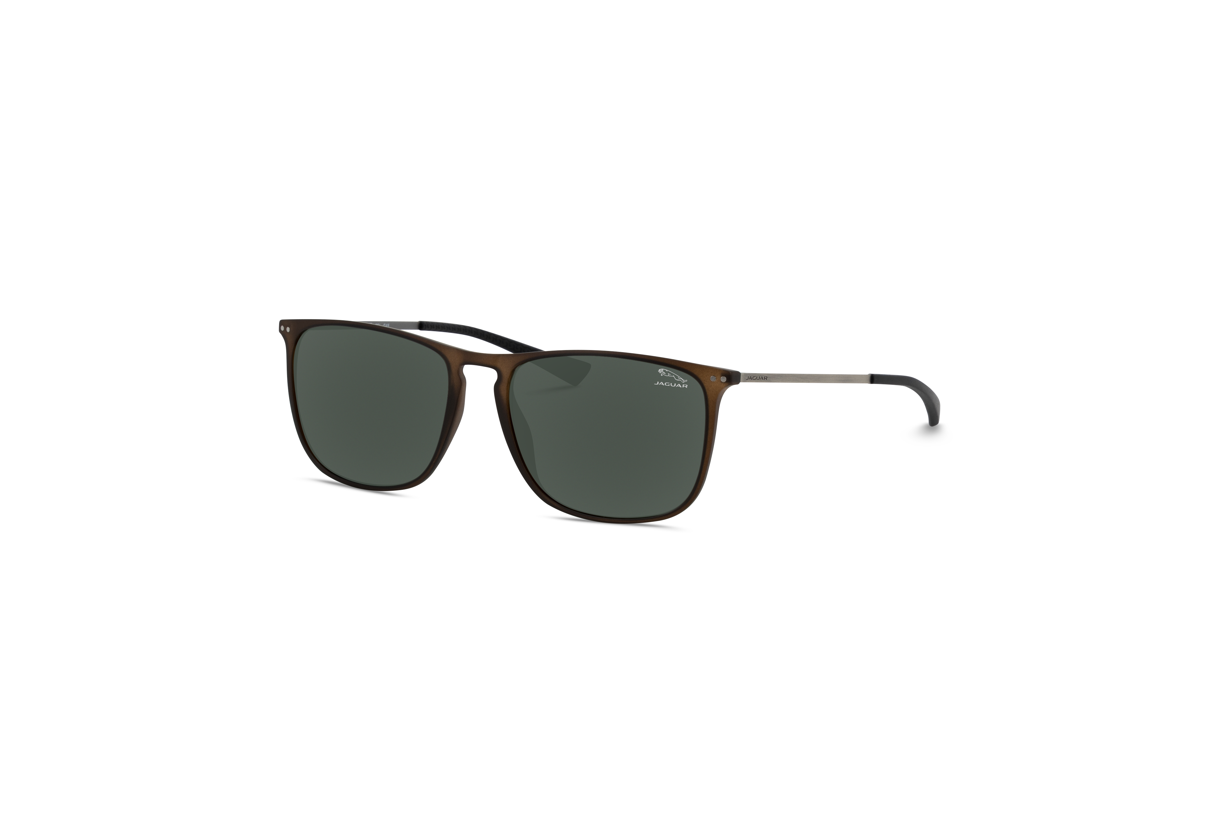 45° Ansicht der Sonnenbrille Jaguar 37622 in Braun auf weißem Hintergrund.