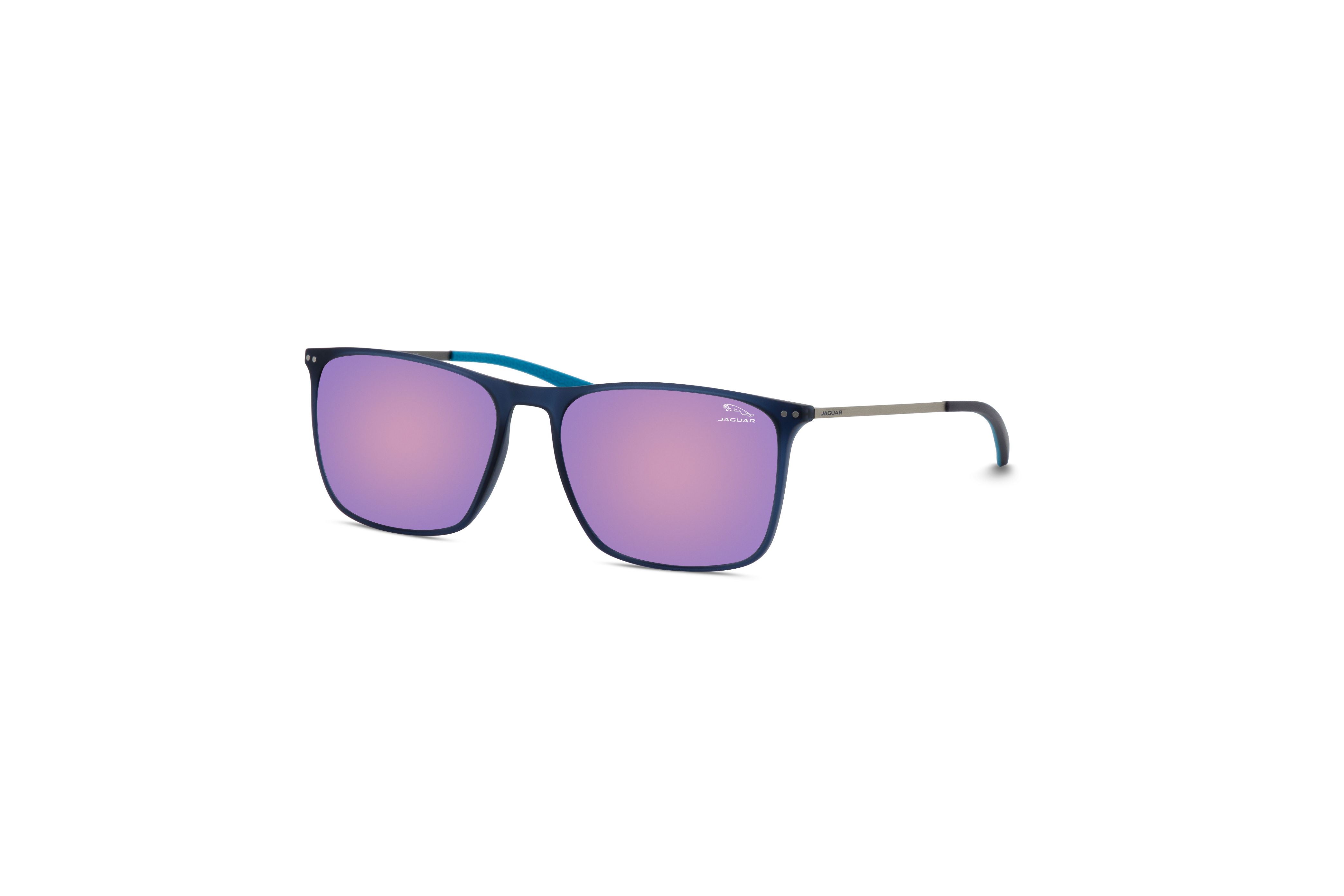 45° Ansicht der Sonnenbrille Jaguar 37623 in Blau auf weißem Hintergrund.