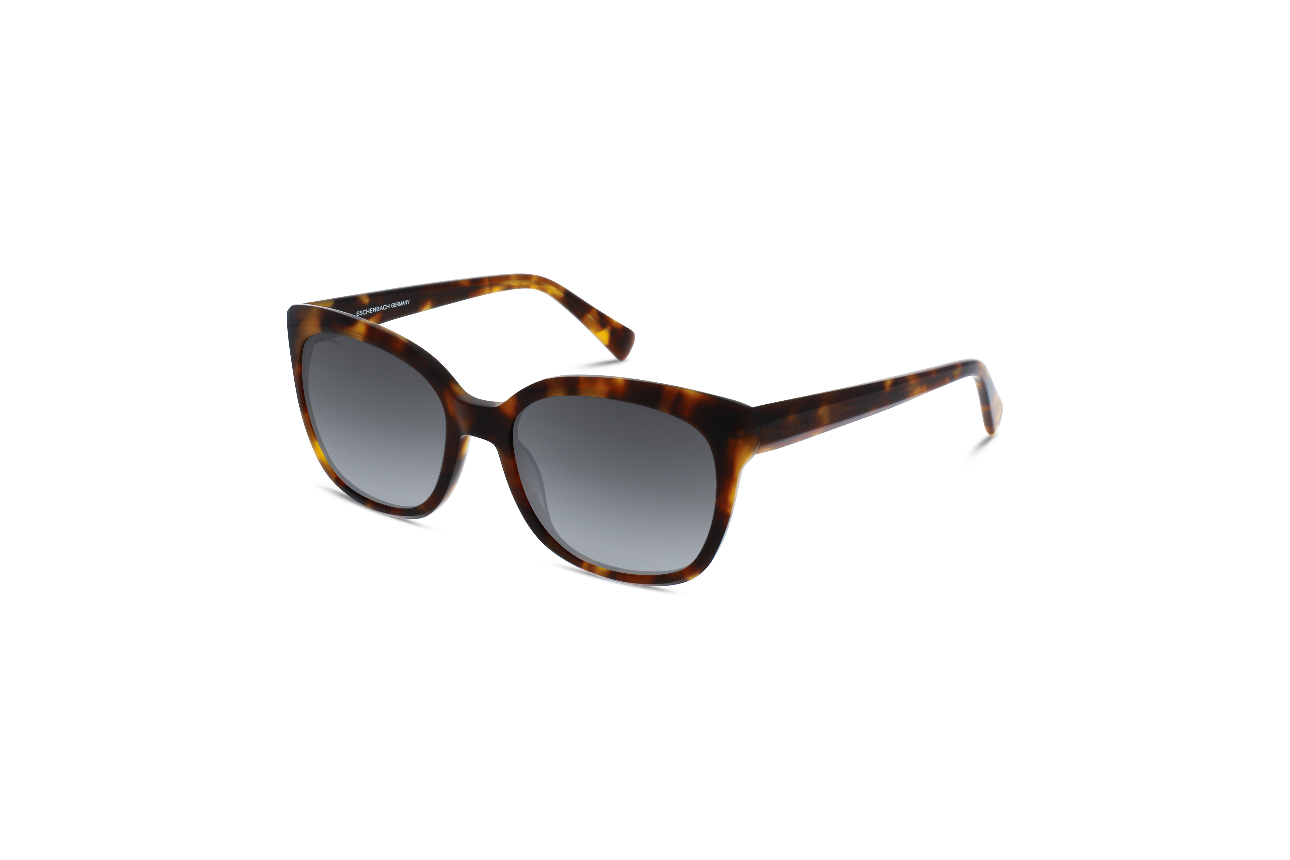 45° Ansicht der Sonnenbrille Marc O´Polo 506196 in Havanna auf weißem Hintergrund.