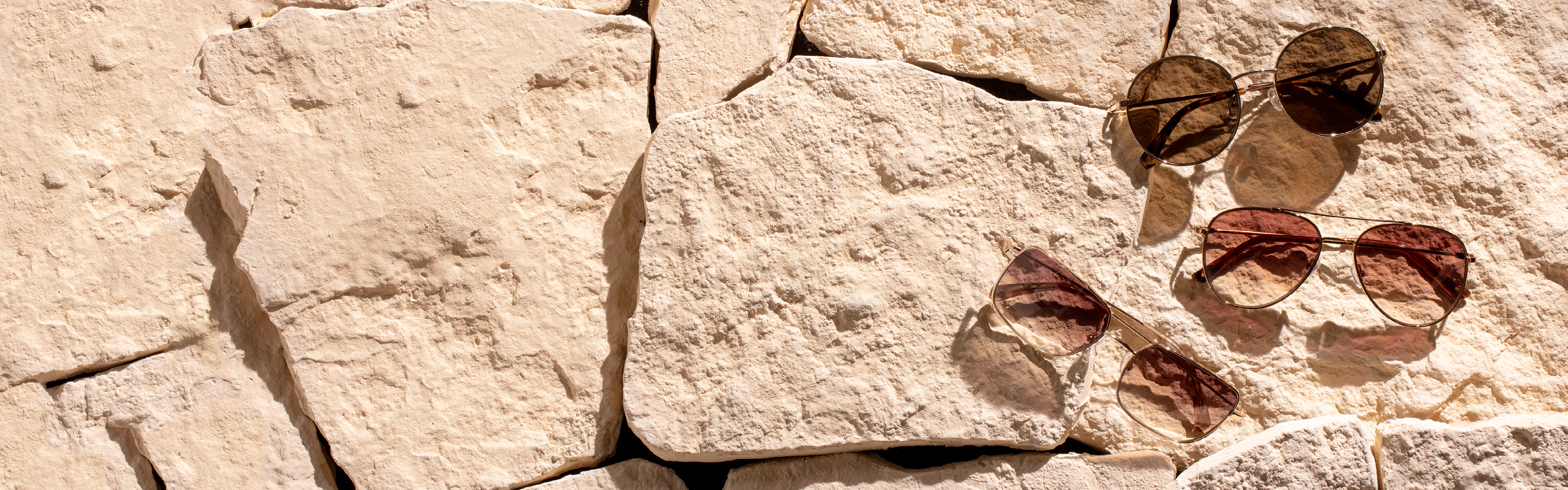 inspiration-sonnenbrille_stein_08-2021_16x5