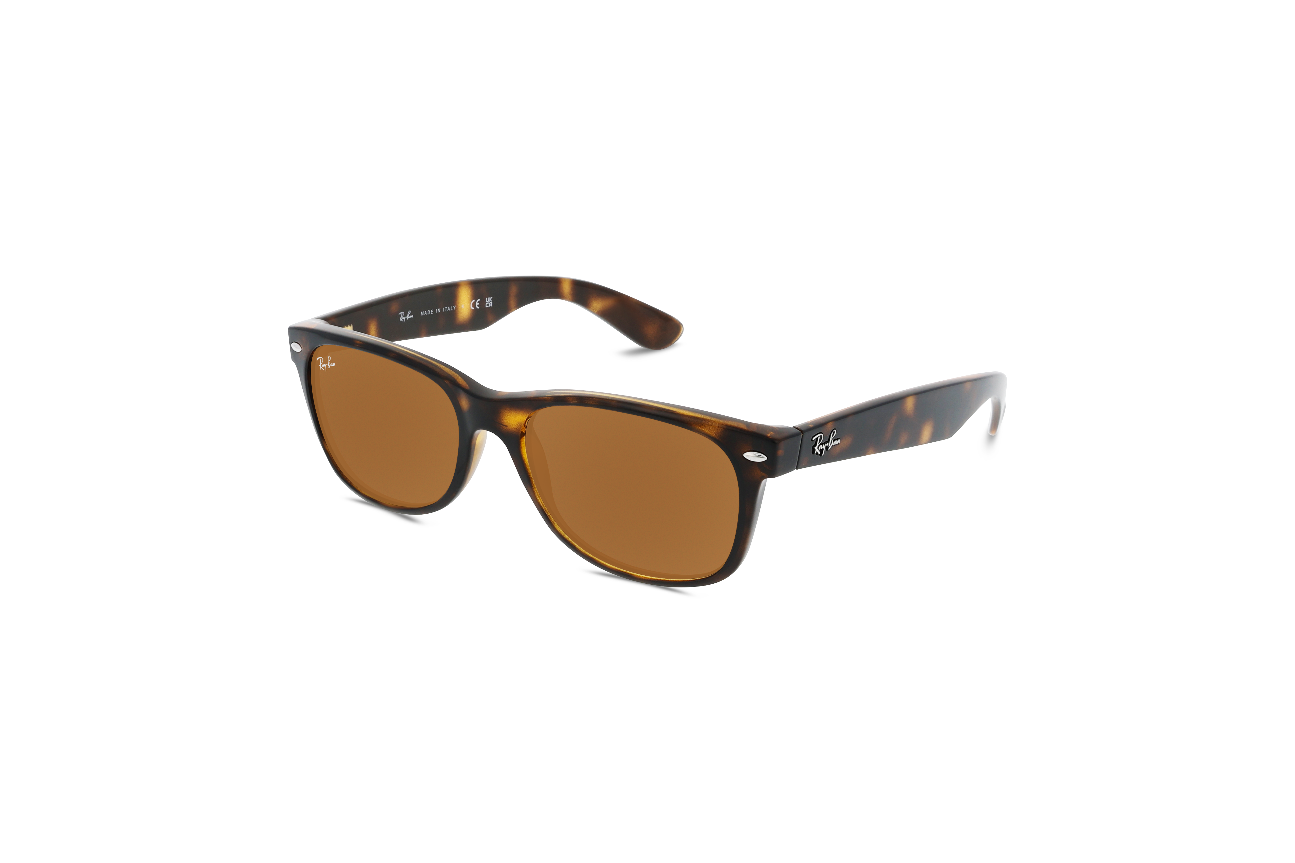 45° Ansicht der Sonnenbrille Ray-Ban Wayfarer RB2132 in Braun auf weißem Hintergrund.
