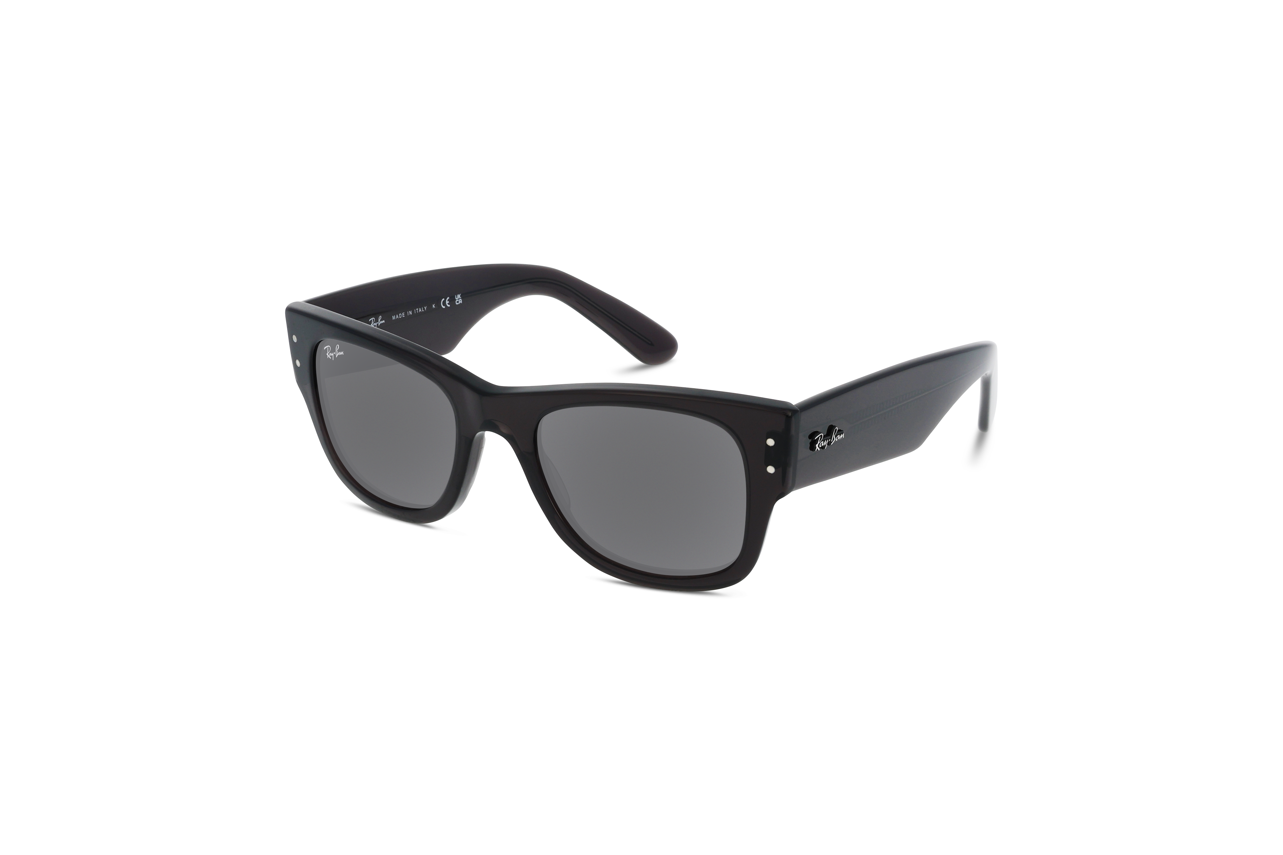 45° Ansicht der Sonnenbrille Ray-Ban RB0840S in Schwarz auf weißem Hintergrund.