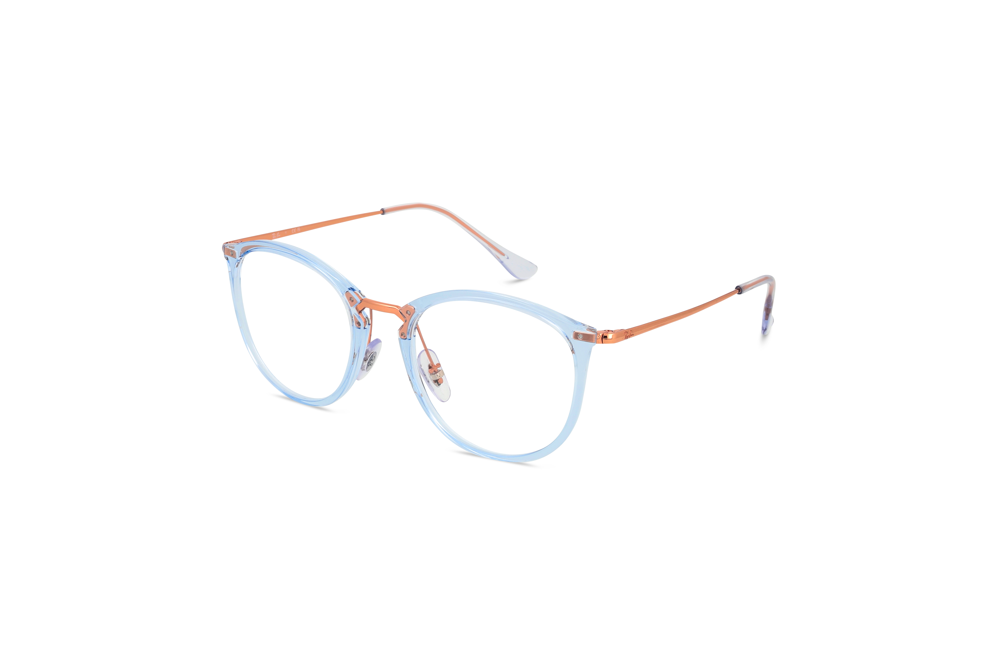 45° Ansicht der Brille Ray-Ban RX7140 in Transparent auf weißem Hintergrund.