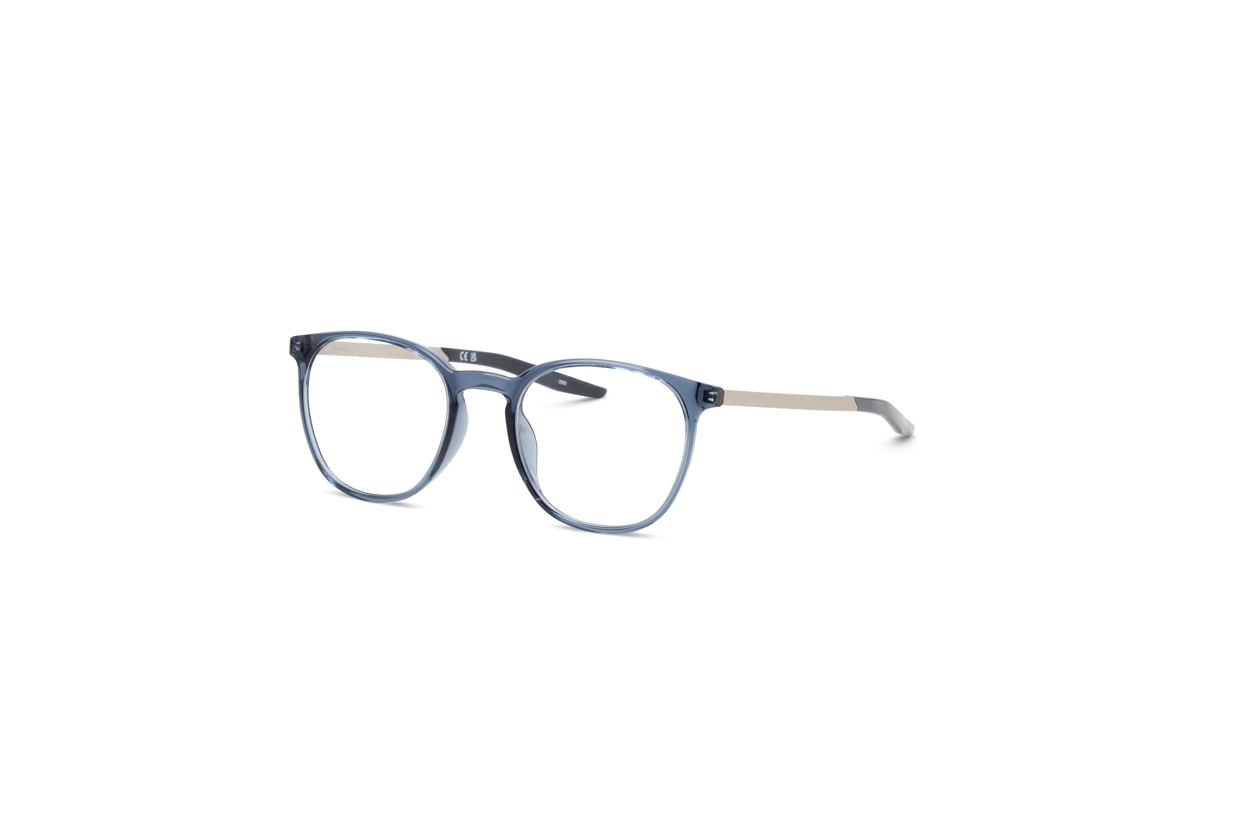 45° Ansicht der Brille Nike 7280 in Transparent auf weißem Hintergrund.