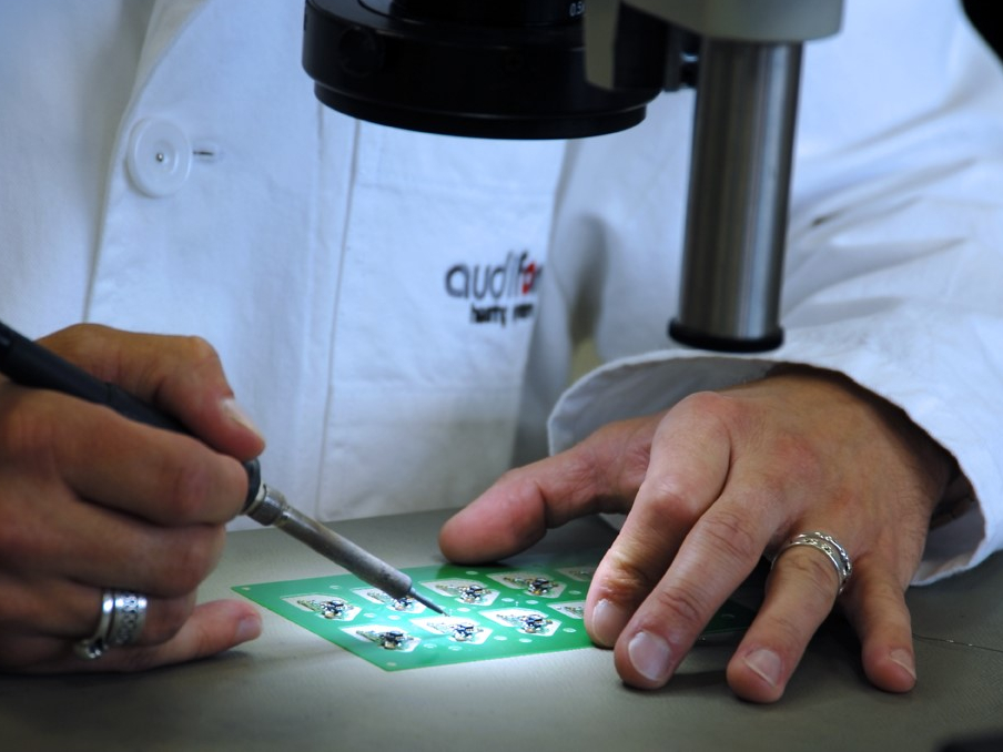 Arbeitsplatz_audifon_03-2022_4x3