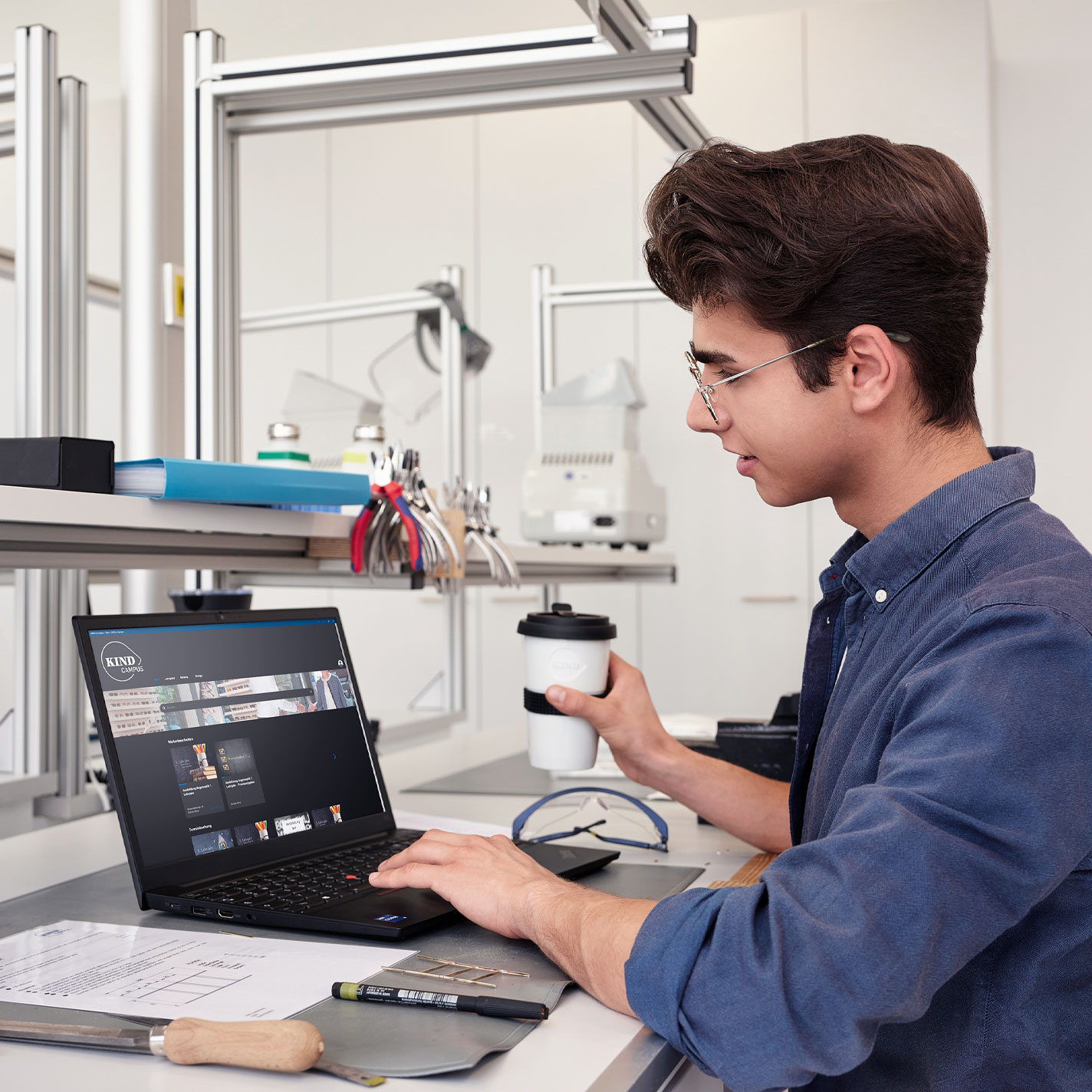 Azubi_Augenoptik_KIND_e_Campus_06-2023_1x1