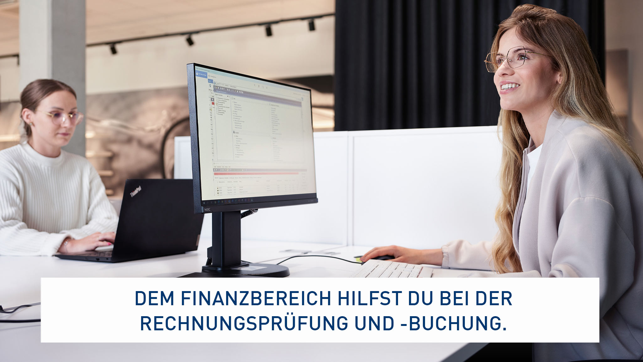 Azubi_Industriekauffrau_Finanzbereich_06-2023_16x9