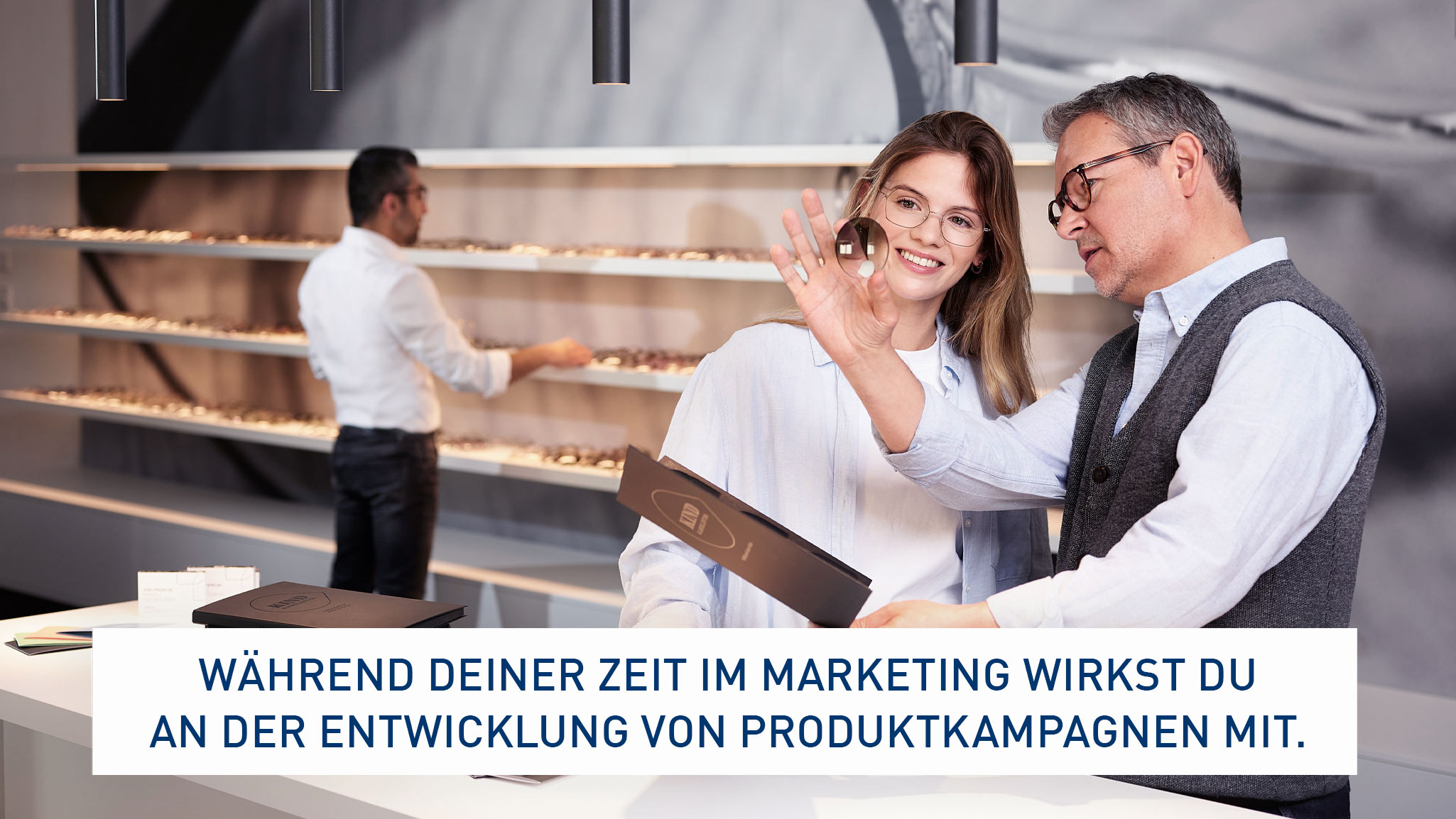 Azubi_Industriekauffrau_Marketing_06-2023_16x9