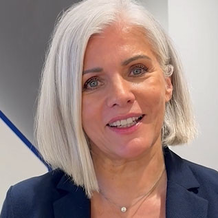 Birgit-Schrowange_Fachgeschaeft_10-2025_1x1