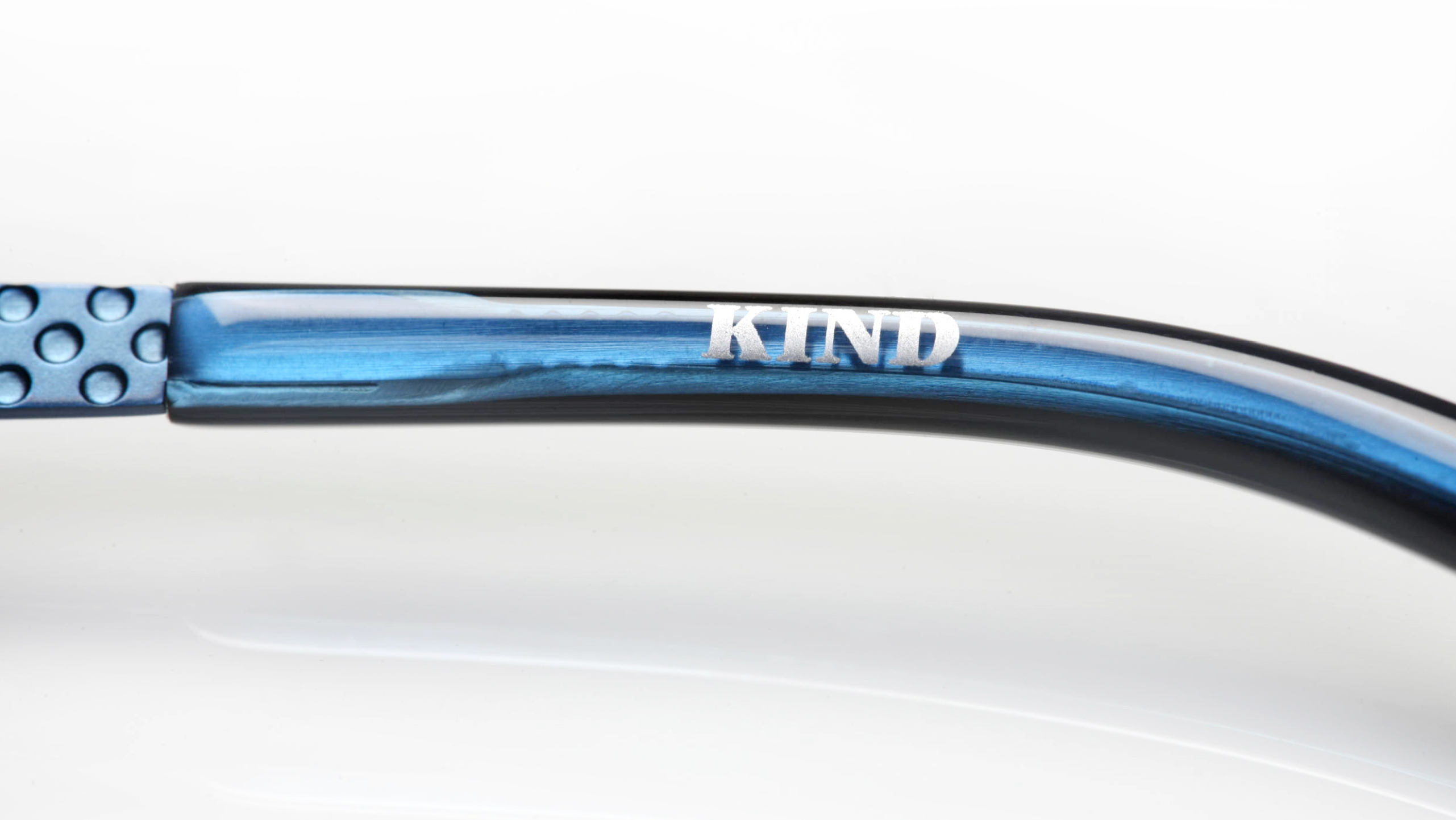 Brillendetails_Buegel_10-2022_16x9