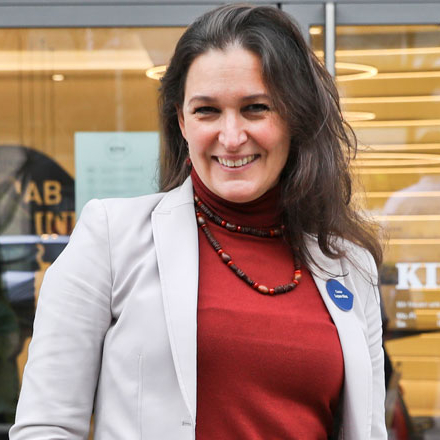 CassiaLopesHinz_Ballet_Hoerakustik_10-2022_1x1