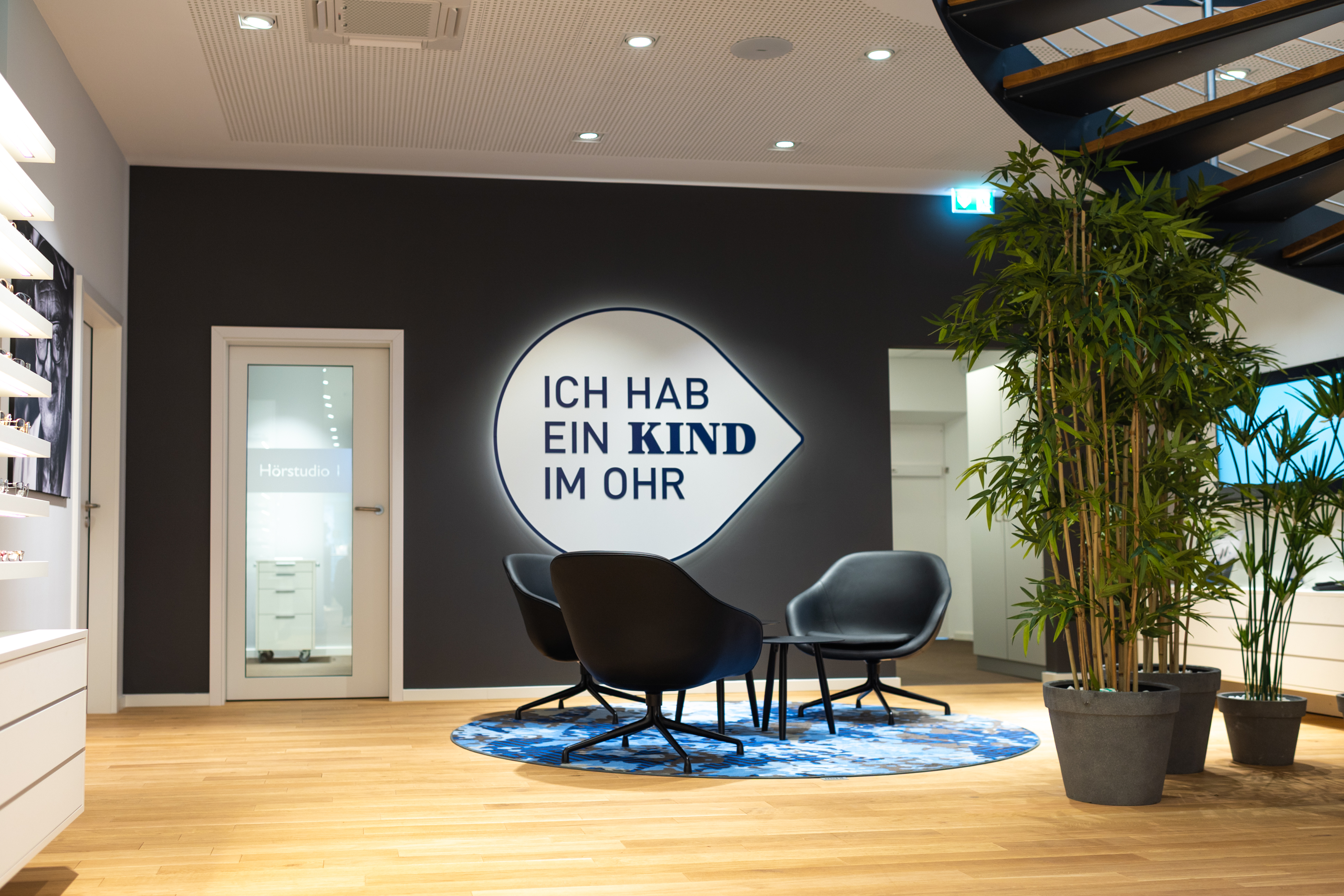 Fachgeschaeft_Hybrid_Kassel_Sitzgruppe