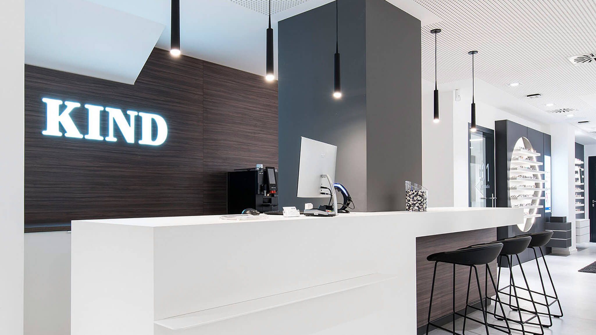 Flagship_Stores_01_09-2022_16x9