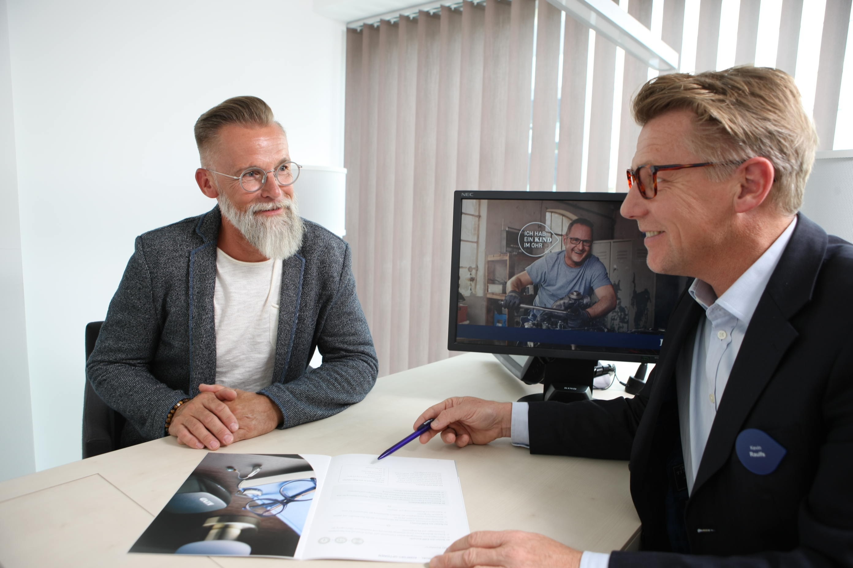 Hoergeraete-Beratung_Hoerakustik-Meister