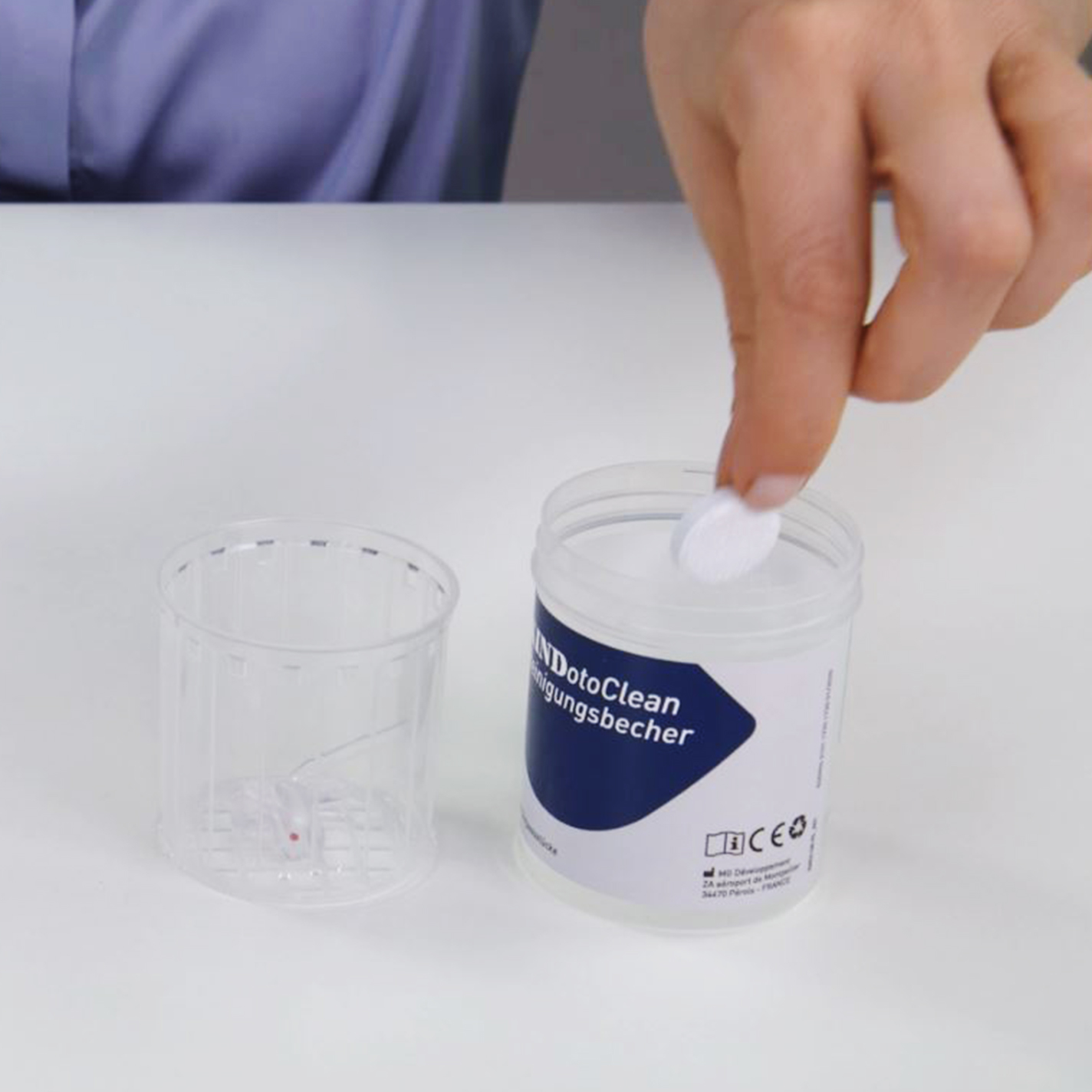 hoergeraete-reinigen_hdo-schritt-1_1x1