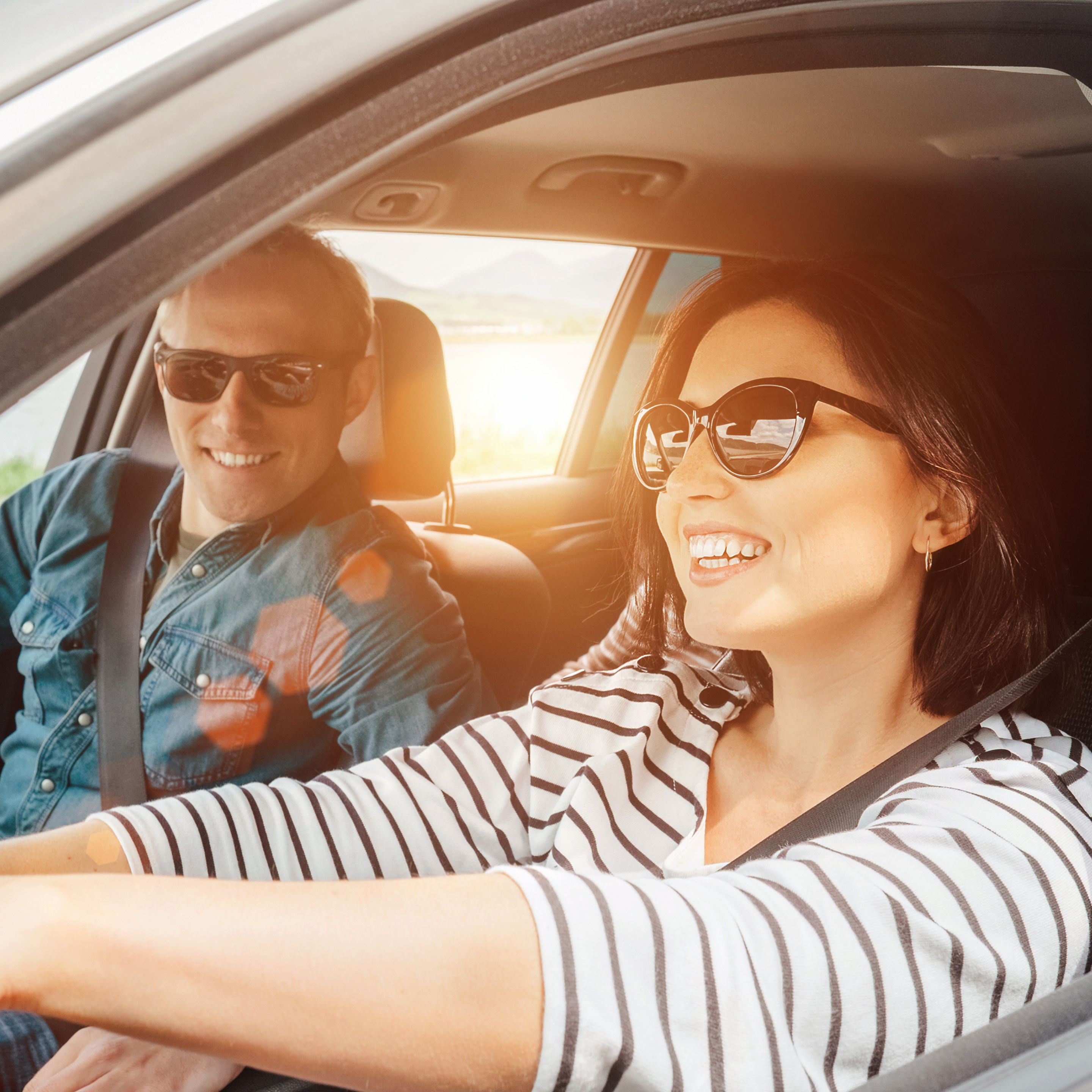KIND-Selbsttoenende-Sonnenbrille-Auto