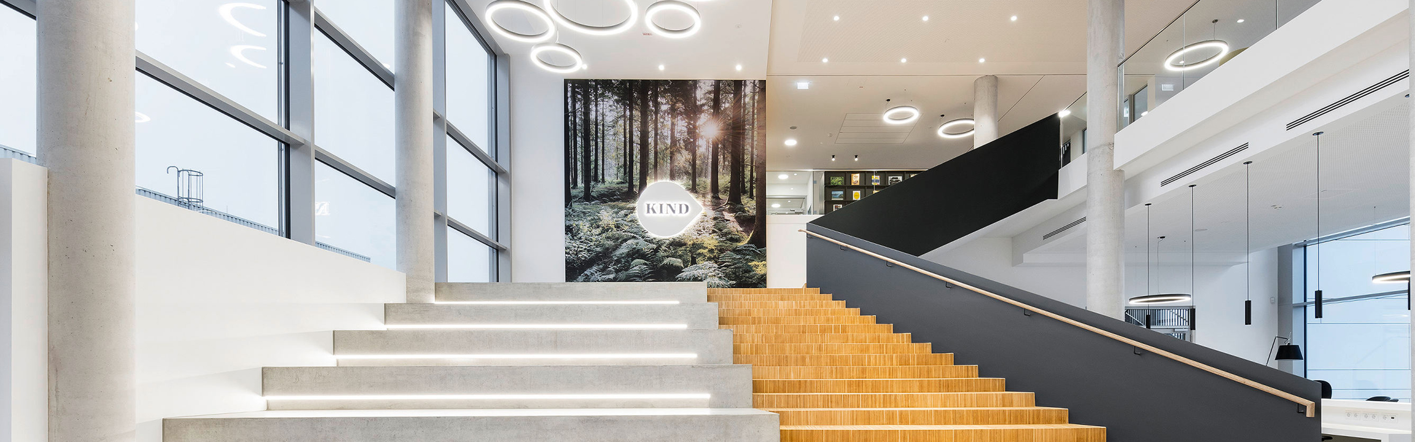 KIND_Campus_Eingangshalle_2880x900