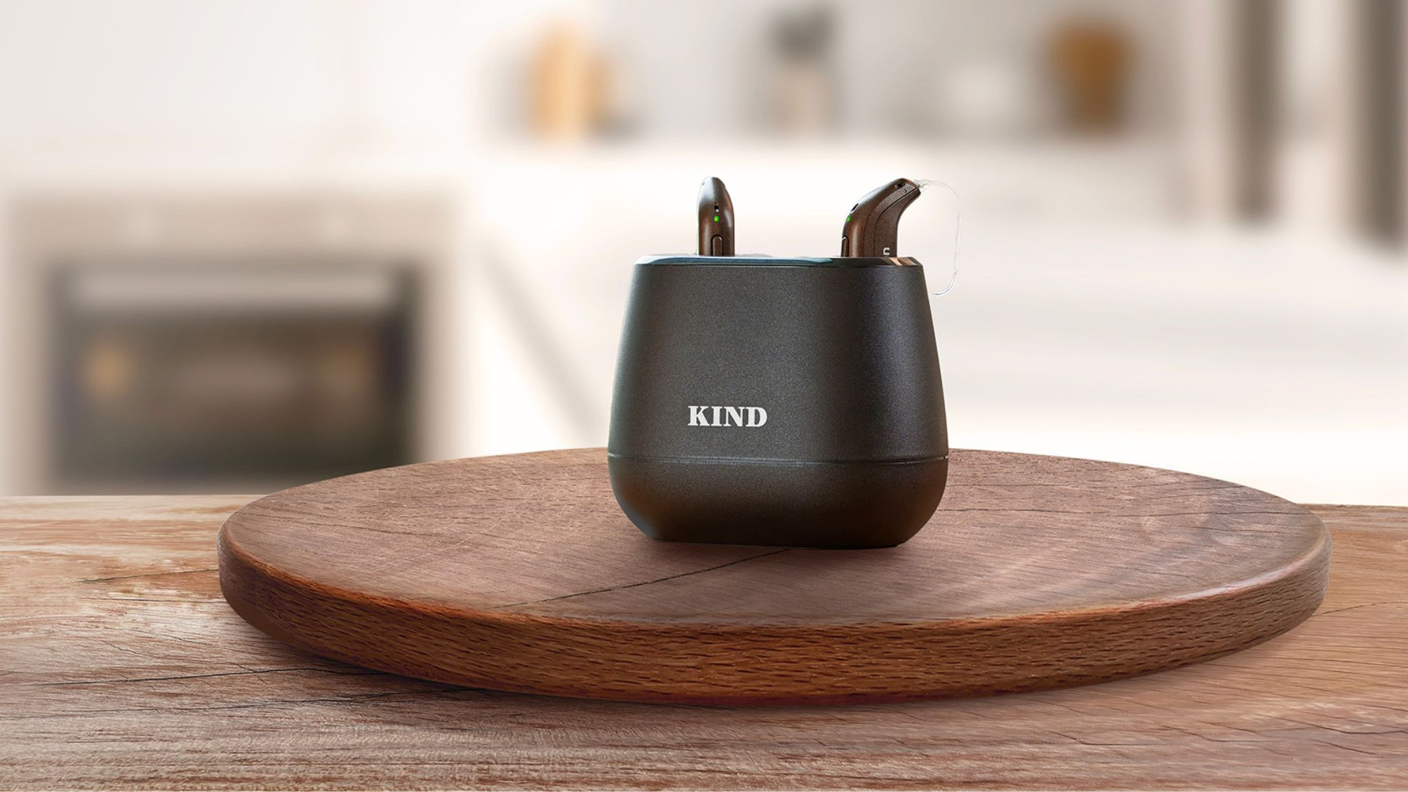 KINDsevan_Ladestation_Holz_Magazin_2050x1154