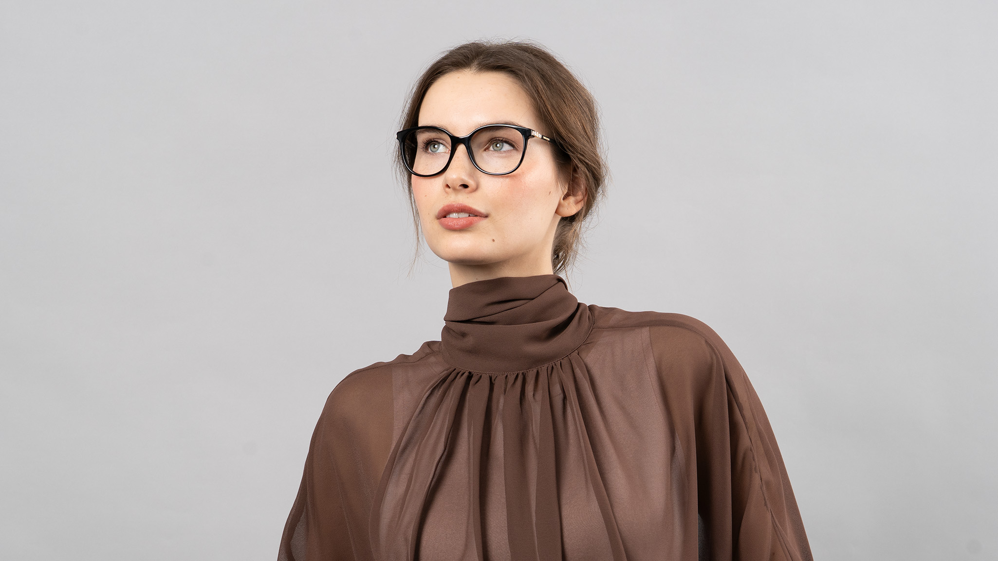 Model_Brillengroesse_Magazin_06-2025_16x9