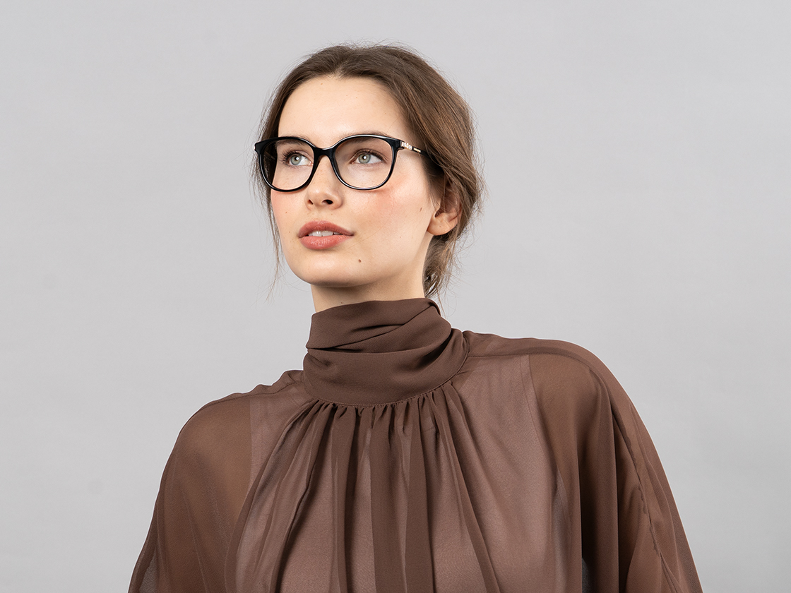 Model_Brillengroesse_Magazin_06-2025_4x3