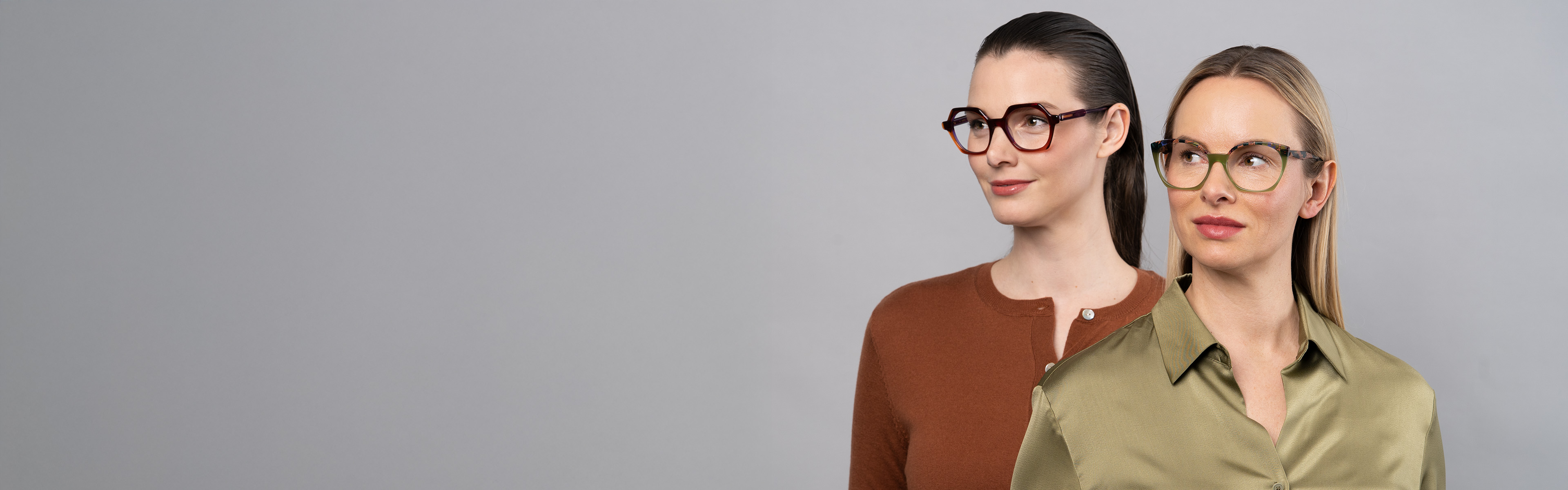 Model_Magazin_Brillentrends_Damen_06-2025_16x5