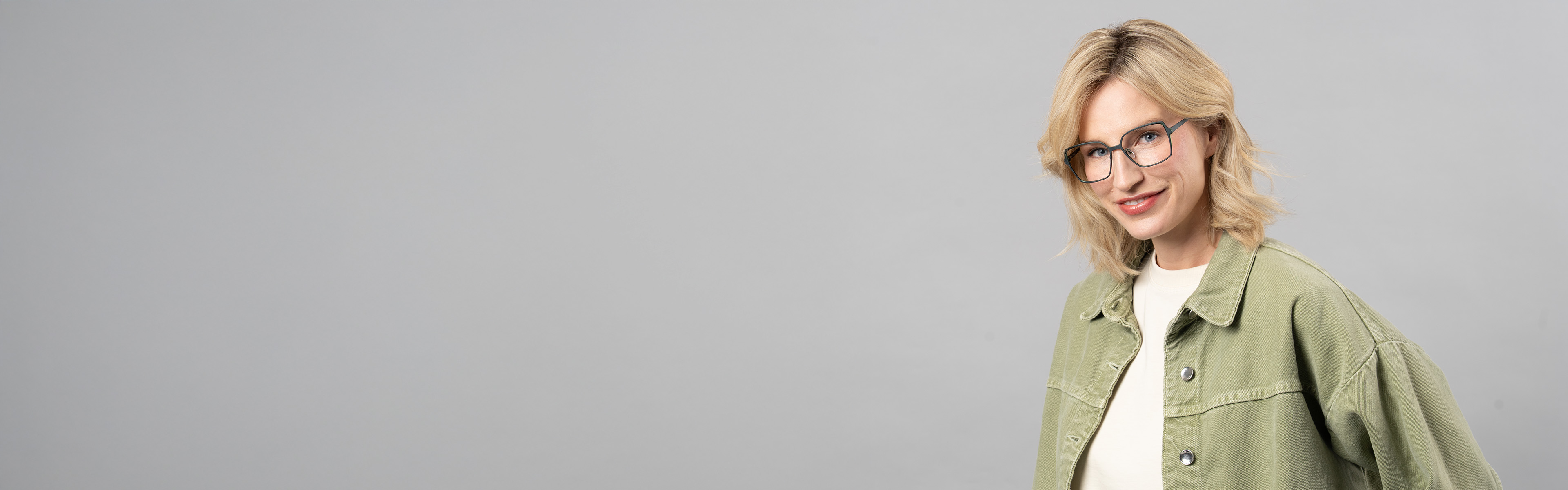 Online-Shop_KINDtitan_Model_06-2025_16x5