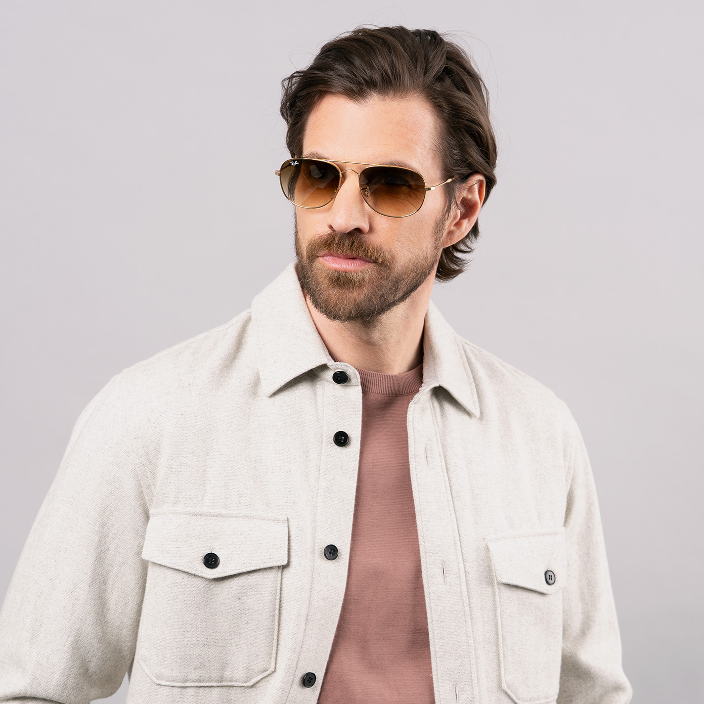 Online-Shop_Sonnenbrillen-Marken_Model_06-2025_1x1