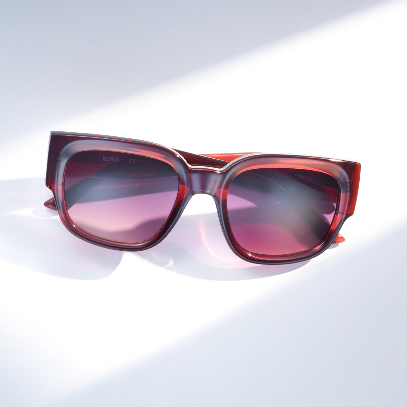 Sonnenbrillen-Kollektion_2025_KIND_1006_02-2025_1x1