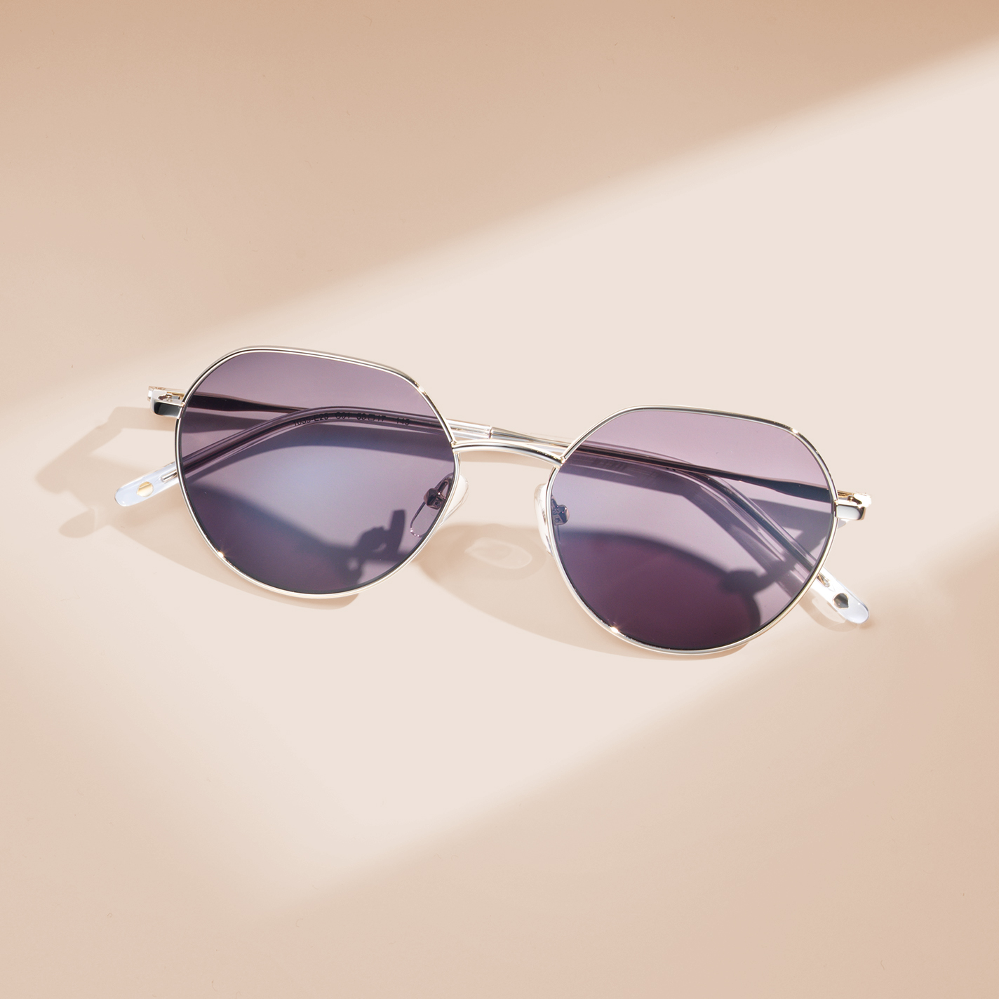 Sonnenbrillen-Kollektion_2025_KIND_1040_02-2025_1x1