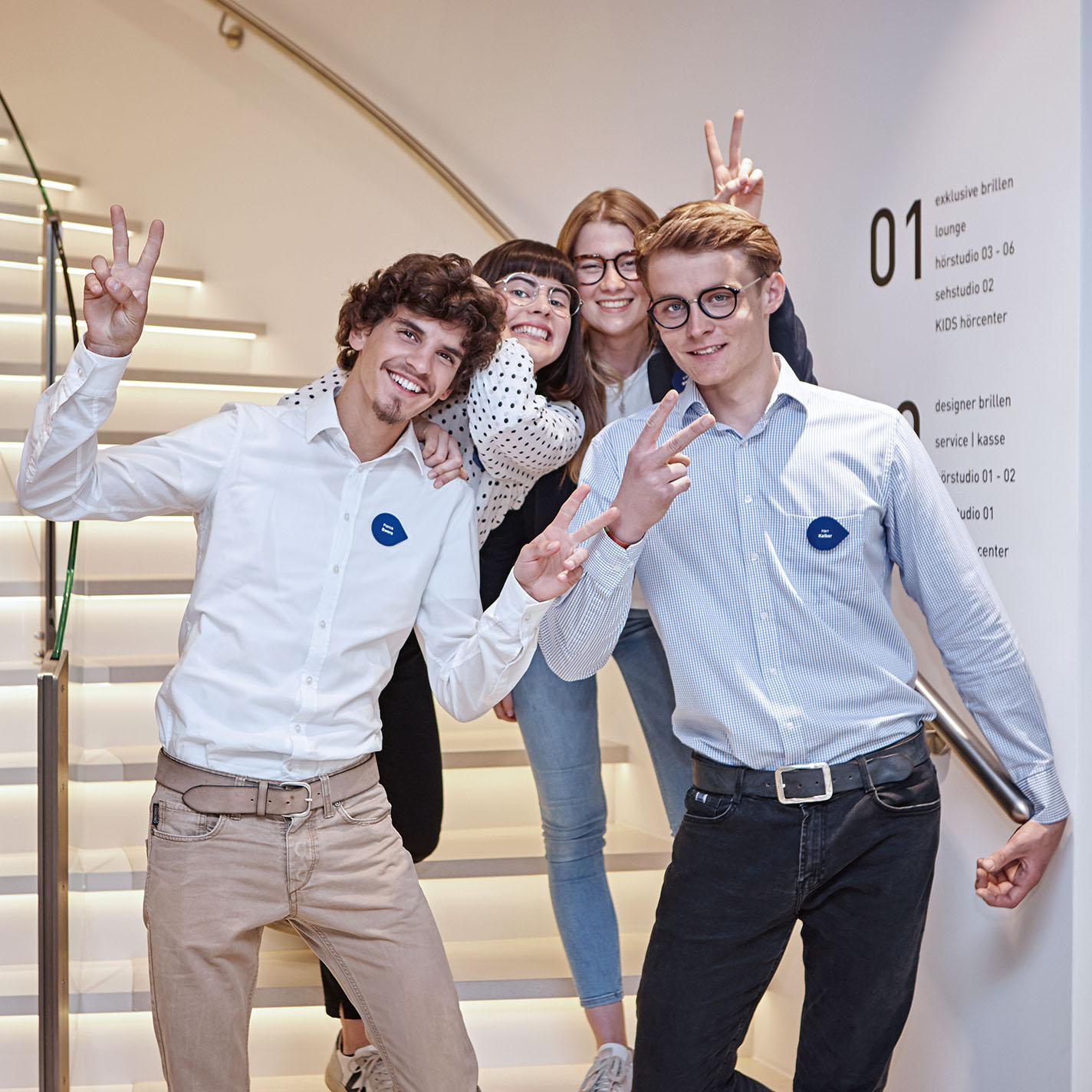 Teaserbild_Azubis_Praktikanten_06-2023_1x1